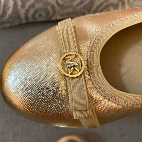 Michael Kors Sz 3 Gold Saffiano Ballet Flats - Picture 3 of 15